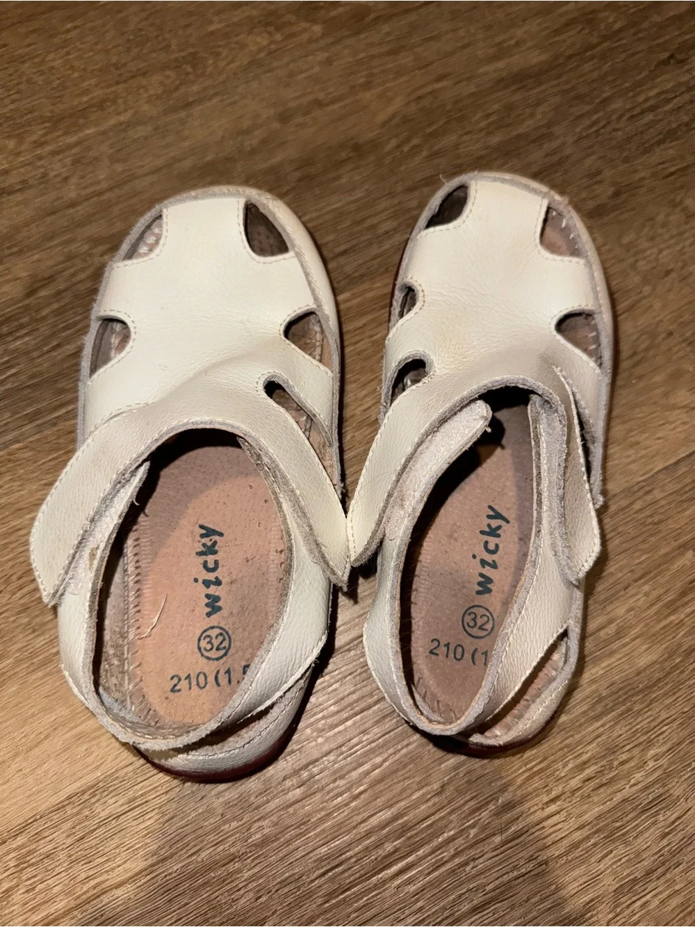 Boys leather fisherman shoe